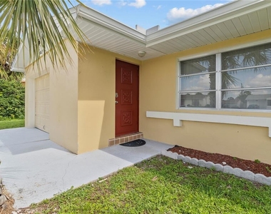 8034 Trionfo Avenue - Photo Thumbnail 3