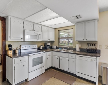 8034 Trionfo Avenue - Photo Thumbnail 8