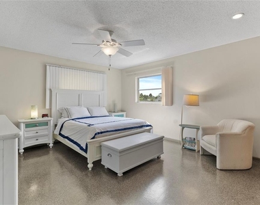 8034 Trionfo Avenue - Photo Thumbnail 16