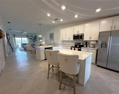 14267 Heritage Landing Boulevard - Photo Thumbnail 3