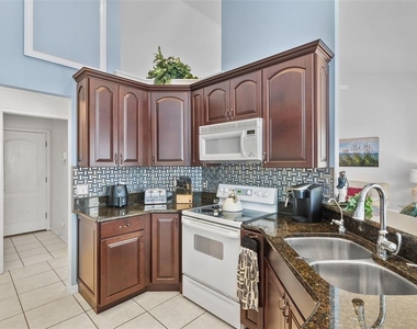 4812 Kenvil Drive - Photo Thumbnail 10