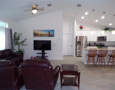 326 Millport Street Nw - Photo Thumbnail 4