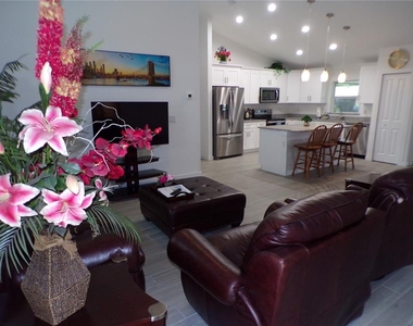 326 Millport Street Nw - Photo Thumbnail 1