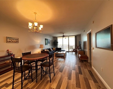 3313 Sunset Key Circle - Photo Thumbnail 12
