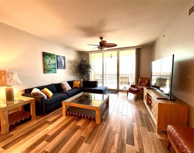 3313 Sunset Key Circle - Photo Thumbnail 11