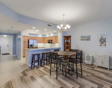 3313 Sunset Key Circle - Photo Thumbnail 9