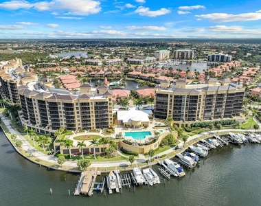 3313 Sunset Key Circle - Photo Thumbnail 2