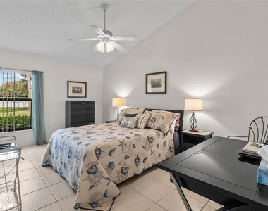 235 Southampton Lane - Photo Thumbnail 5