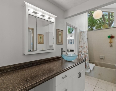 235 Southampton Lane - Photo Thumbnail 22