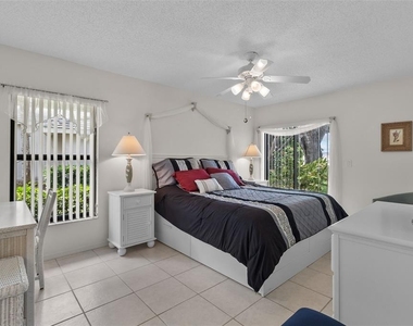 235 Southampton Lane - Photo Thumbnail 23