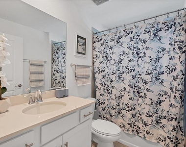 14224 Heirtage Landing Boulevard - Photo Thumbnail 22