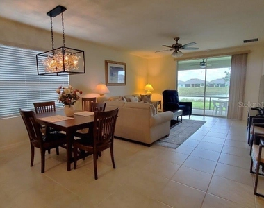 7104 W Lenox Circle - Photo Thumbnail 7