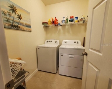 7104 W Lenox Circle - Photo Thumbnail 27