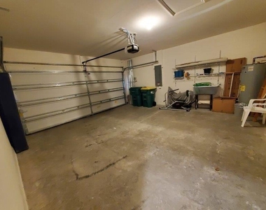 7104 W Lenox Circle - Photo Thumbnail 19