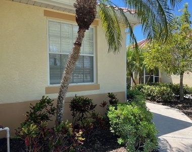 3181 Matecumbe Key Road - Photo Thumbnail 7