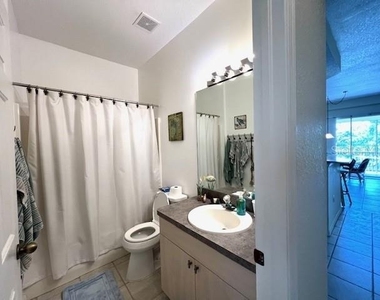 3181 Matecumbe Key Road - Photo Thumbnail 22