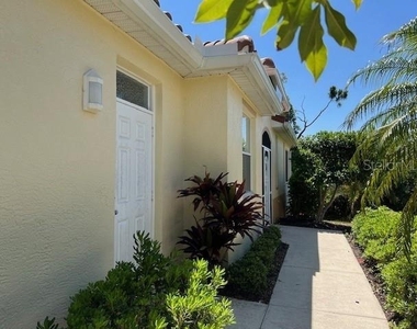 3181 Matecumbe Key Road - Photo Thumbnail 9