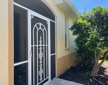 3181 Matecumbe Key Road - Photo Thumbnail 10