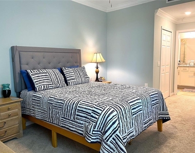 14091 Heritage Landing Boulevard - Photo Thumbnail 6