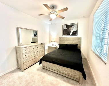 14224 Heritage Landing Boulevard - Photo Thumbnail 21