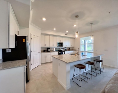 14656 Sycamore Court - Photo Thumbnail 7