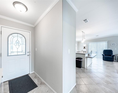 16 Freeman Avenue - Photo Thumbnail 7