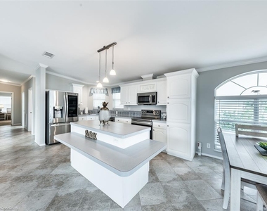 16 Freeman Avenue - Photo Thumbnail 10
