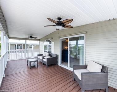 16 Freeman Avenue - Photo Thumbnail 32