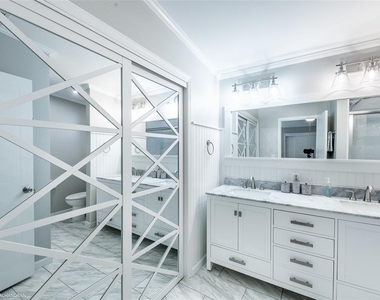 16 Freeman Avenue - Photo Thumbnail 27