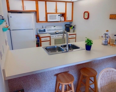 4024 Oakview Drive - Photo Thumbnail 3