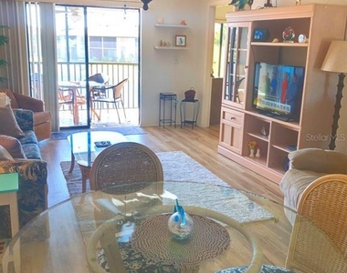 4024 Oakview Drive - Photo Thumbnail 5