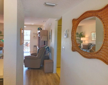 4024 Oakview Drive - Photo Thumbnail 2