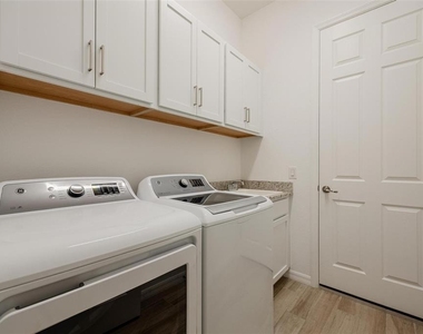 25199 Longmeadow Drive - Photo Thumbnail 14