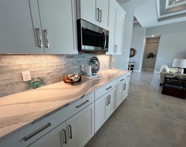15419 Appleton Boulevard - Photo Thumbnail 10