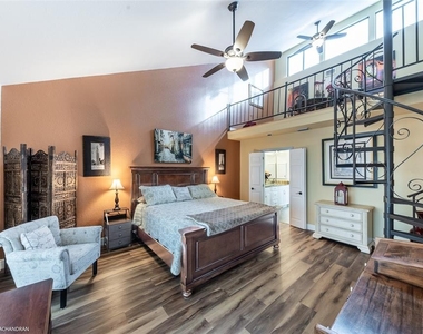 1801 Jamaica Way - Photo Thumbnail 49