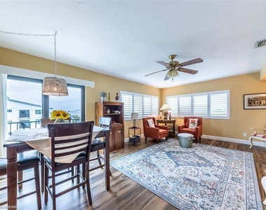 1801 Jamaica Way - Photo Thumbnail 8