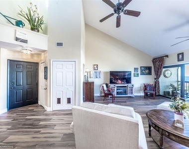 1801 Jamaica Way - Photo Thumbnail 27