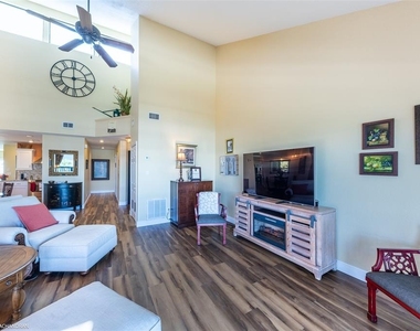 1801 Jamaica Way - Photo Thumbnail 28