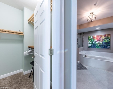 3313 Sunset Key Circle - Photo Thumbnail 31