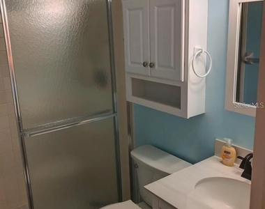 4056 Oakview Drive - Photo Thumbnail 6