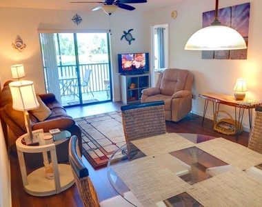 4056 Oakview Drive - Photo Thumbnail 3