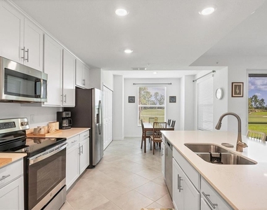 12390 Wellen Golf Street - Photo Thumbnail 5