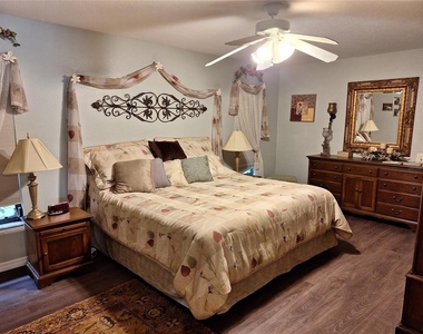 2223 Tinker Street - Photo Thumbnail 5