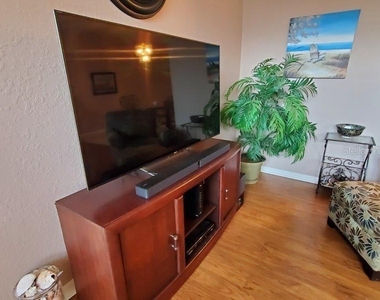 255 W End Drive - Photo Thumbnail 7