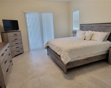 13376 Yager Lane - Photo Thumbnail 9