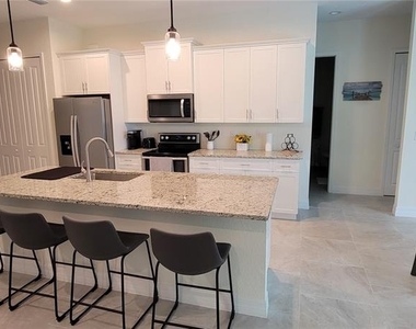 13376 Yager Lane - Photo Thumbnail 4