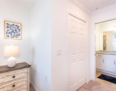 14051 Heritage Landing Boulevard - Photo Thumbnail 23