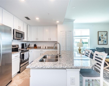 14051 Heritage Landing Boulevard - Photo Thumbnail 9