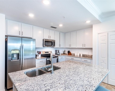 14051 Heritage Landing Boulevard - Photo Thumbnail 10