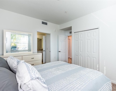 14051 Heritage Landing Boulevard - Photo Thumbnail 44